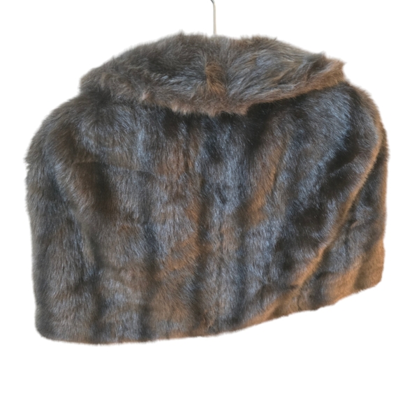 Vintage Fur Short Cape. OS - Picture 5 of 9